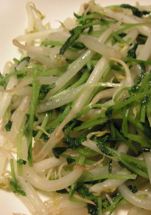 ○●豆苗ともやしの塩炒め●○-レシピのメイン写真