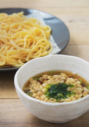 ジュワッと揚げ玉の甘辛つゆの温つけ麺-レシピのメイン写真