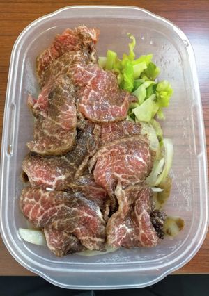 弁当にして会社に持ってきたローストビーフ-レシピのメイン写真