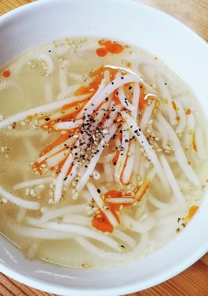 もやしで満腹w塩ラーメン風❀もやしスープ-レシピのメイン写真