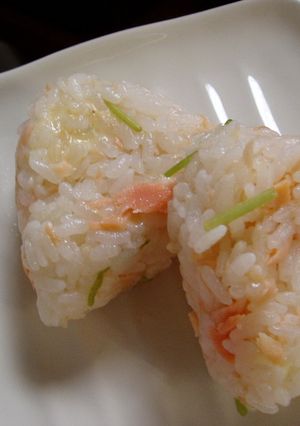 鮭とみつばのおにぎり(^^♪-レシピのメイン写真
