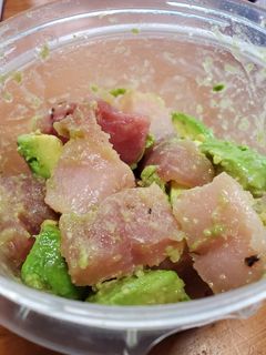 3分でマグロとアボカドのカルパッチョ-レシピのメイン写真