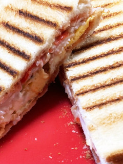 カニカマと卵のホットサンド-レシピのメイン写真
