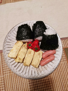 甘い卵焼きの朝ごはん!塩むすび!-レシピのメイン写真