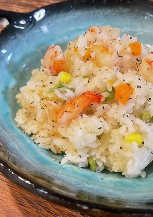 炊飯器だけで簡単♡バター香る海老ピラフ-レシピのメイン写真