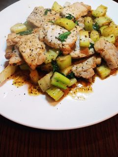 簡単☆豚肉とセロリのハーブバター炒め-レシピのメイン写真