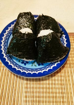 やっぱ塩むすびだよねぇ!-レシピのメイン写真