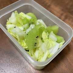 รูปของ キウイと白菜の前菜