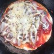 とろ〜りチーズの節約ピザ
