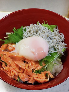 茹で鮭としらす丼-レシピのメイン写真