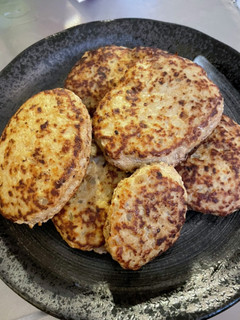 簡単!ごく普通のふわふわハンバーグ-レシピのメイン写真
