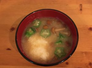 なめことオクラととろろのお味噌汁-レシピのメイン写真