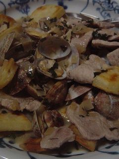 豚肉とアサリ を 煮込む。-レシピのメイン写真