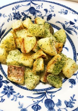 新じゃがでも！フライパンで青のりポテト-レシピのメイン写真