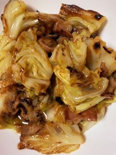 ホルモンとキャベツの味噌炒め-レシピのメイン写真
