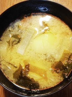 じゃがいも大根わかめのほっこりお味噌汁-レシピのメイン写真
