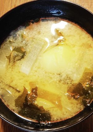 じゃがいも大根わかめのほっこりお味噌汁-レシピのメイン写真