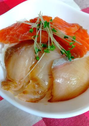 サーモンとハマチの漬け丼-レシピのメイン写真