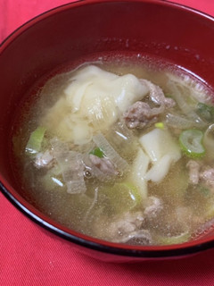 ネギとひき肉のワンタンスープ-レシピのメイン写真