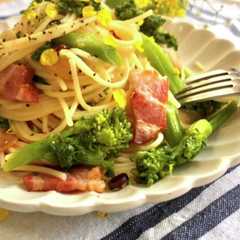 รูปของ フライパン1つ☆菜の花とベーコンのパスタ