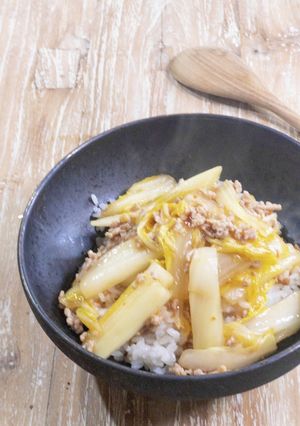 豚ひき肉と白菜のピリ辛そぼろあんかけ丼-レシピのメイン写真