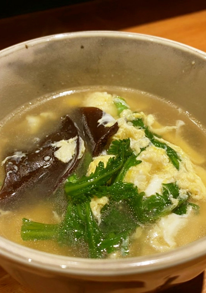 簡単・すぐ完成♪キクラゲと春菊の卵スープ-レシピのメイン写真