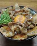 全国丼グランプリ受賞　豚マニア丼風