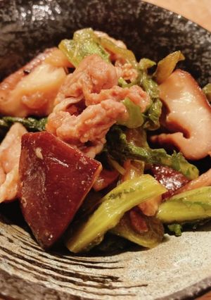 簡単おかず！春菊と豚肉の美味しい炒め-レシピのメイン写真