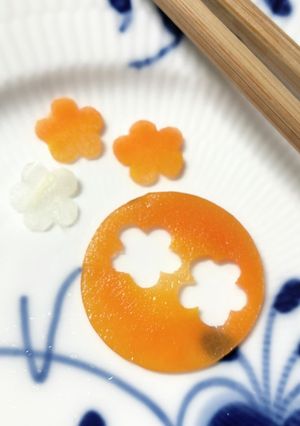 ひな祭りなどに⌘小さなお花の切り方-レシピのメイン写真