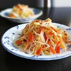 รูปของ 豆もやしと人参のすり胡麻和え