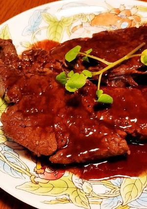 赤ワインソース仕立ての高級風！ステーキ-レシピのメイン写真