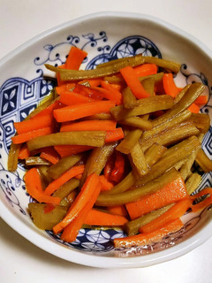 箸休めに!ピリ辛味のきんぴらごぼう-レシピのメイン写真