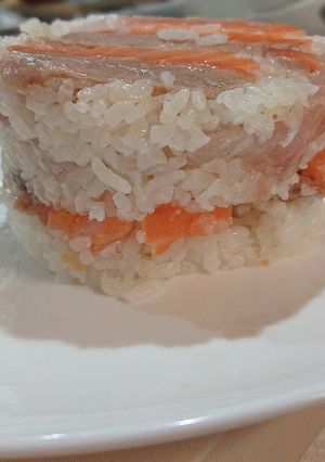 刺身の切れ端で作る 押し寿司ミニケーキ-レシピのメイン写真