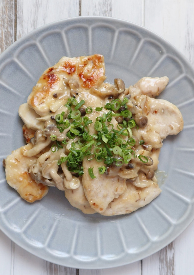 簡単！鶏むね肉としめじのマヨ味噌炒め-レシピのメイン写真