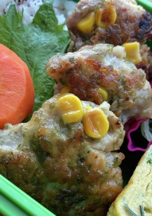 お弁当用☆青のりとコーン入り豚コマバーグ-レシピのメイン写真