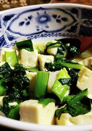ぱぱっと栄養副菜!豆腐と小松菜の炒め-レシピのメイン写真