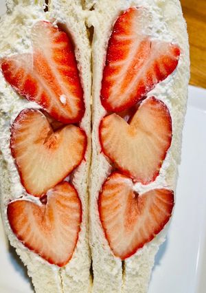 ハートのいちごサンド(*ˊ˘ˋ*)。♪*-レシピのメイン写真