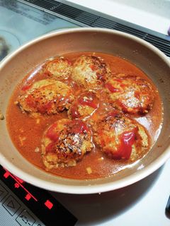 簡単手作りソースの煮込みハンバーグ-レシピのメイン写真