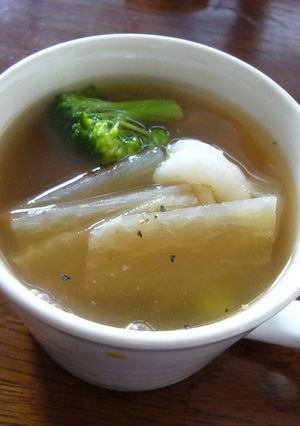 大根とベーコンで簡単！洋風お雑煮-レシピのメイン写真