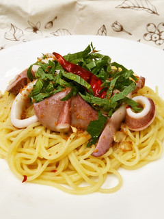 イカと大葉のペペロンチーノ生スパゲティ-レシピのメイン写真