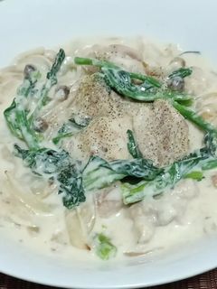 超簡単!鶏もも肉とほうれん草のクリーム煮-レシピのメイン写真