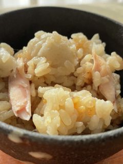 もっちり里芋と手羽中の炊き込みご飯-レシピのメイン写真