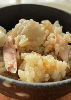 もっちり里芋と手羽中の炊き込みご飯-レシピのメイン写真