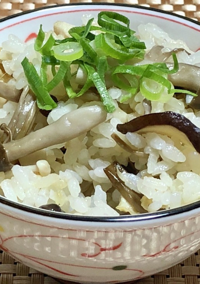 たっぷりきのこの炊き込みご飯-レシピのメイン写真