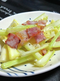 セロリとリンゴのサラダ-レシピのメイン写真