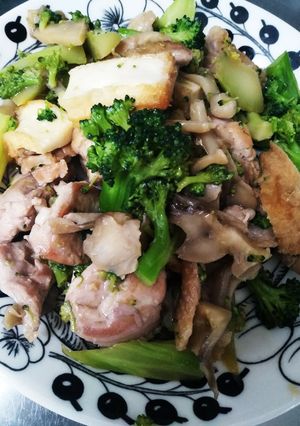 簡単♪鶏もも肉とブロッコリー炒め-レシピのメイン写真
