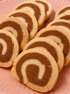 バター不要!材料4つ!ぐるぐるクッキー-レシピのメイン写真