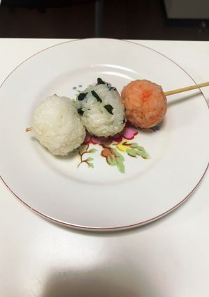 ひな祭りにも♡三色団子風おむすび♫-レシピのメイン写真