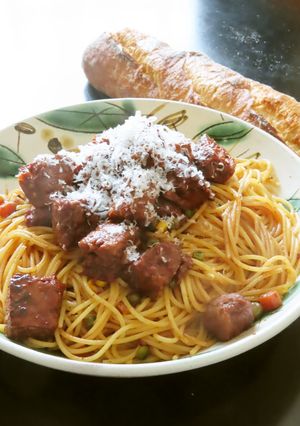 ハンバーグとミックスベジで赤ワインパスタ-レシピのメイン写真