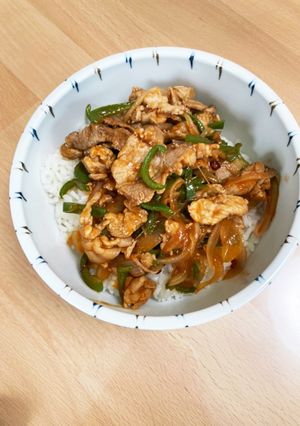 豚こまのピリ辛丼-レシピのメイン写真